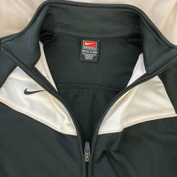 Nike jacket - Picture 2 of 3